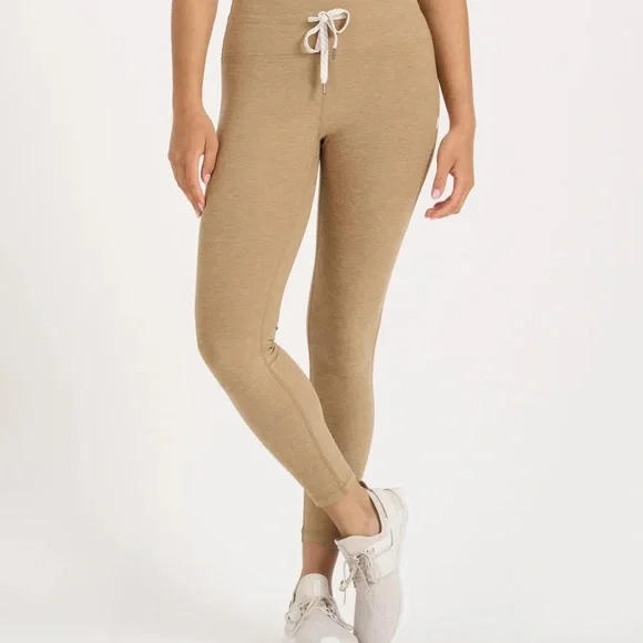 Vuori vibe elevation active bra & leggings set - Picture 4 of 12